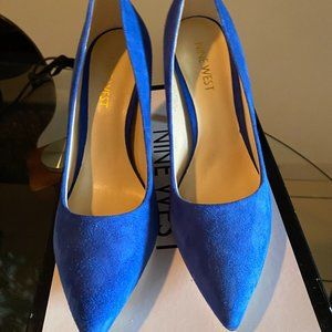 Nine West Blue Suede pumps